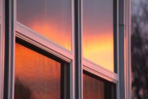  What Glass Window Companies in Decatur, AL Evaluate When Seals Begin to Fail